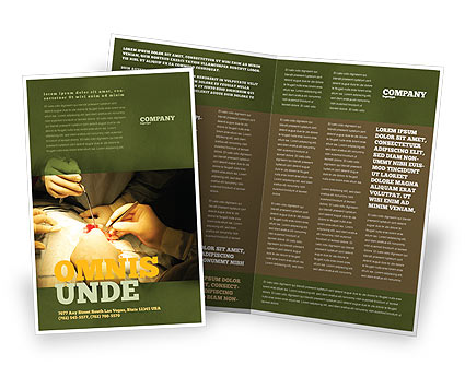 Medical: 正在进行手术宣传册模板 #03443