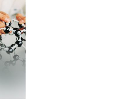 Plantilla de PowerPoint - creación del modelo de la molécula del fullerene, Diapositiva 3, 02267, Tecnología y ciencia — PoweredTemplate.com