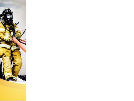Modelo do PowerPoint - bombeiros com firehose, Deslizar 3, 08541, Natureza e Ambiente — PoweredTemplate.com