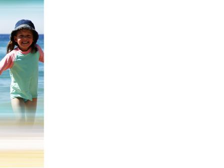 Modello PowerPoint - Bambini felici sul mare, Slide 3, 10040, Persone — PoweredTemplate.com