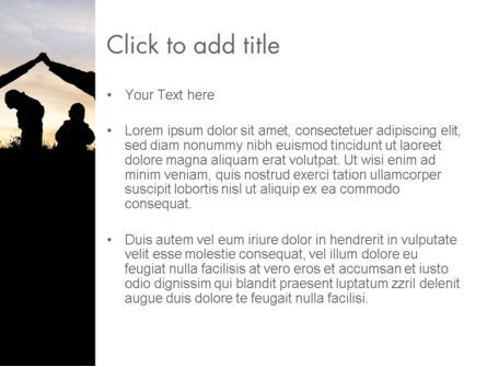 Modèle PowerPoint de silhouette familiale, Diapositive 3, 11872, Mensen — PoweredTemplate.com