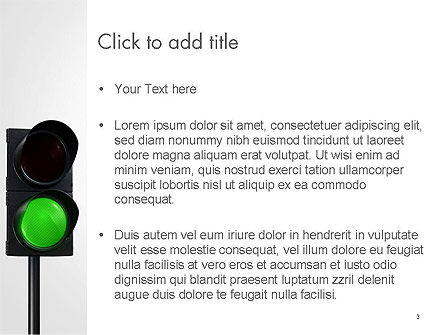 Groen Spoorweg Verkeerslicht PowerPoint Template, Dia 3, 14177, Auto's/Vervoer — PoweredTemplate.com