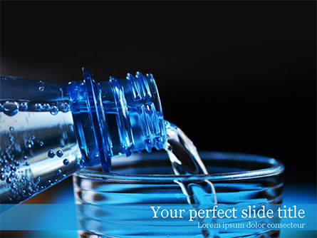 Wasser aus der flasche gießen PowerPoint Vorlage, 15551, Food & Beverage — PoweredTemplate.com
