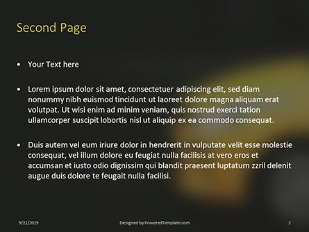 黄色出租车PowerPoint模板, 幻灯片 2, 16026, 汽车和运输 — PoweredTemplate.com