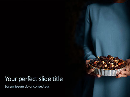 woman holding nut cake - 無料PowerPointテンプレート, 無料 PowerPointテンプレート, 16230, Food & Beverage — PoweredTemplate.com