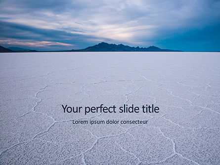 Uyuni salt Flats in Bolivia Presentation, Free PowerPoint Template, 16588, Nature & Environment — PoweredTemplate.com